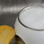 A quelle fréquence nettoyer la gamelle de votre chat pour une santé optimale ?